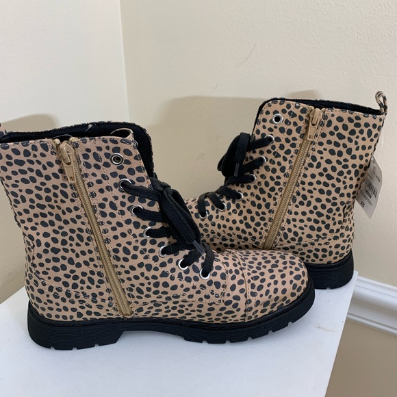 NWT Arizona Queen Combat Boots Animal print, size 7 - Picture 8 of 11
